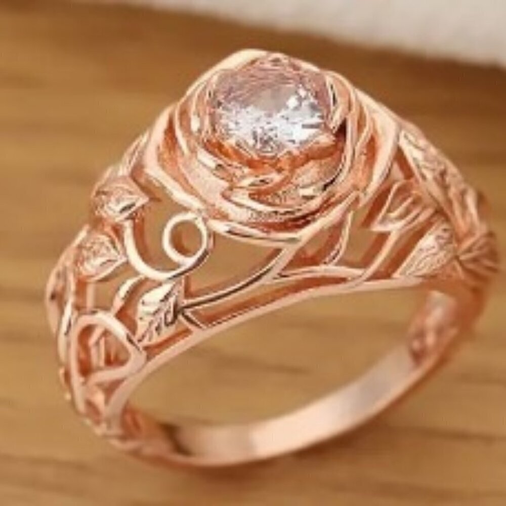 Exquisite Copper Flower Ring with Inlaid White Zircon Hypoallergenic Size 8 - Picture 1 of 4
